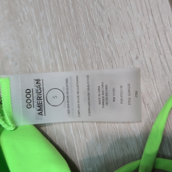 NWOT Good American Women Chartreuse Bikini Top swim sz 5/2XL - Picture 4 of 9
